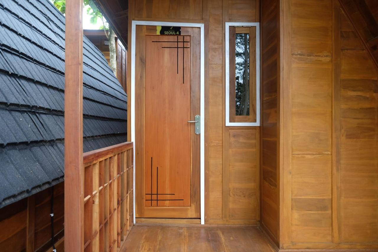 Urbanview Villa Lukulo Kebumen By Reddoorz Kültér fotó